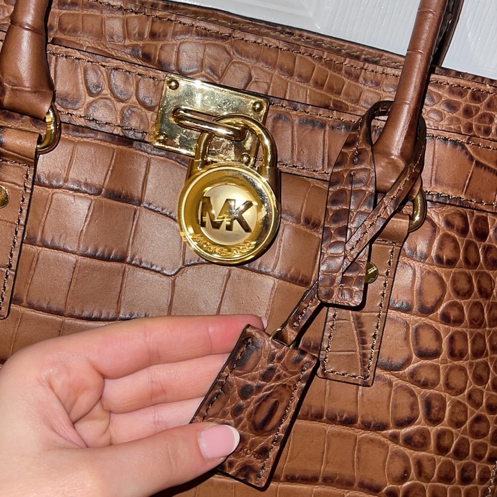 Michael Kors Leather Purse🤎 - Picture 9 of 14